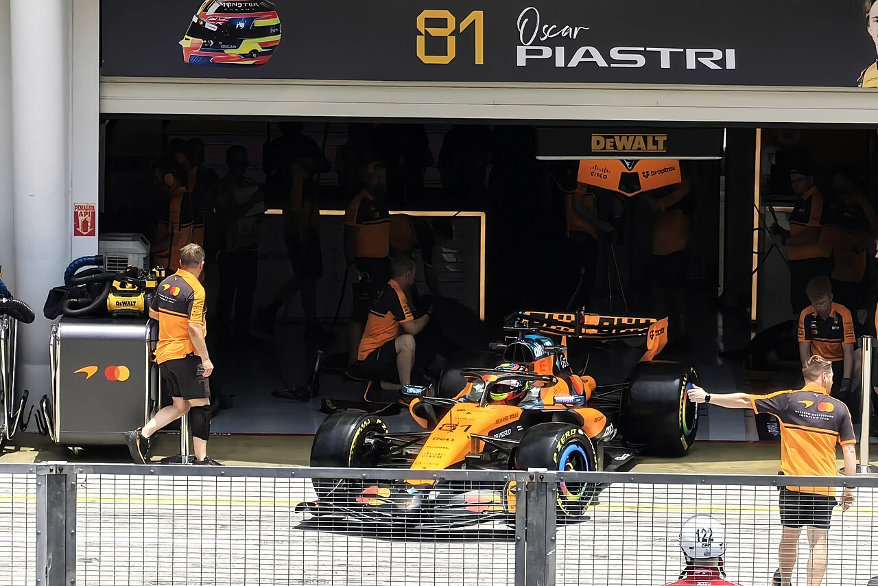 2026 Bahrain GP, McLaren, Oscar Piastri, FP1