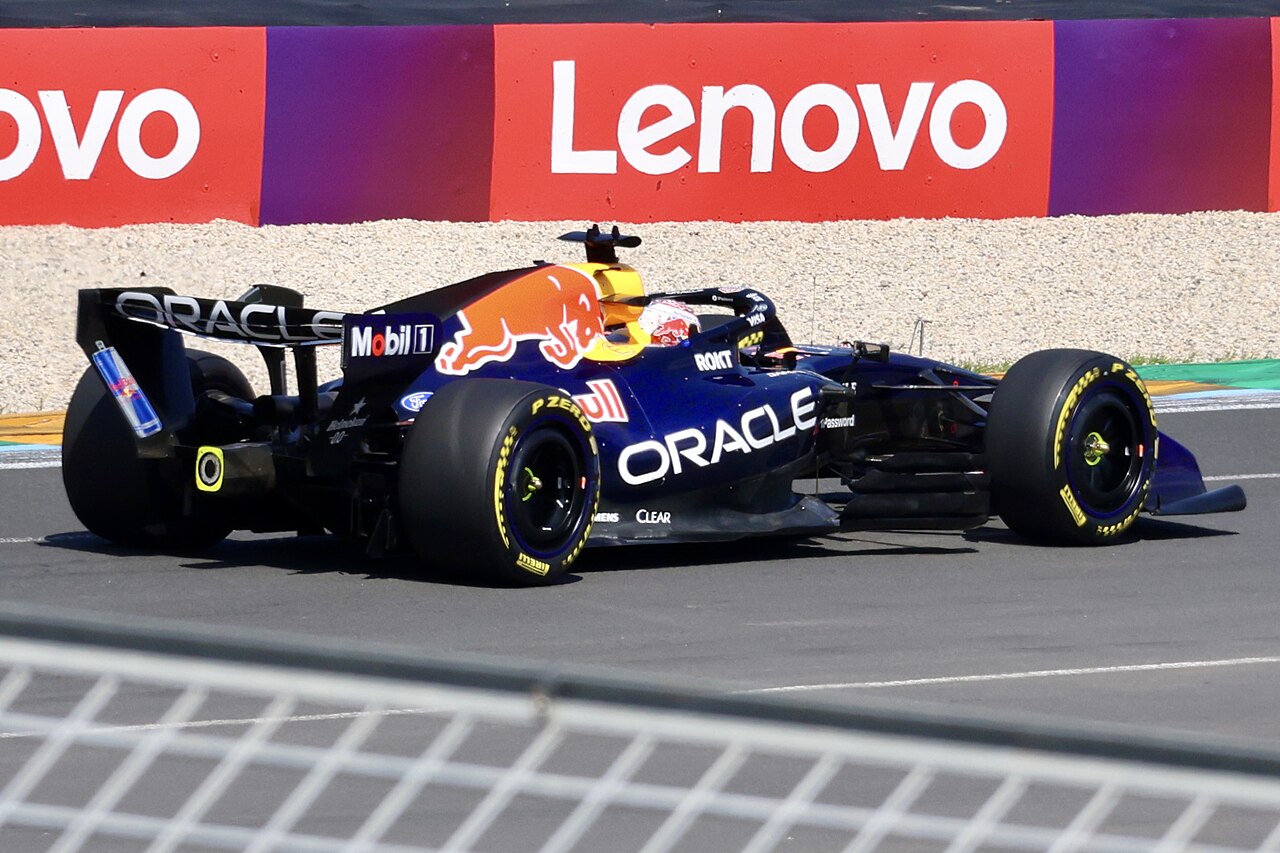 Red Bull Racing RB22 of Max Verstappen (028A8078)