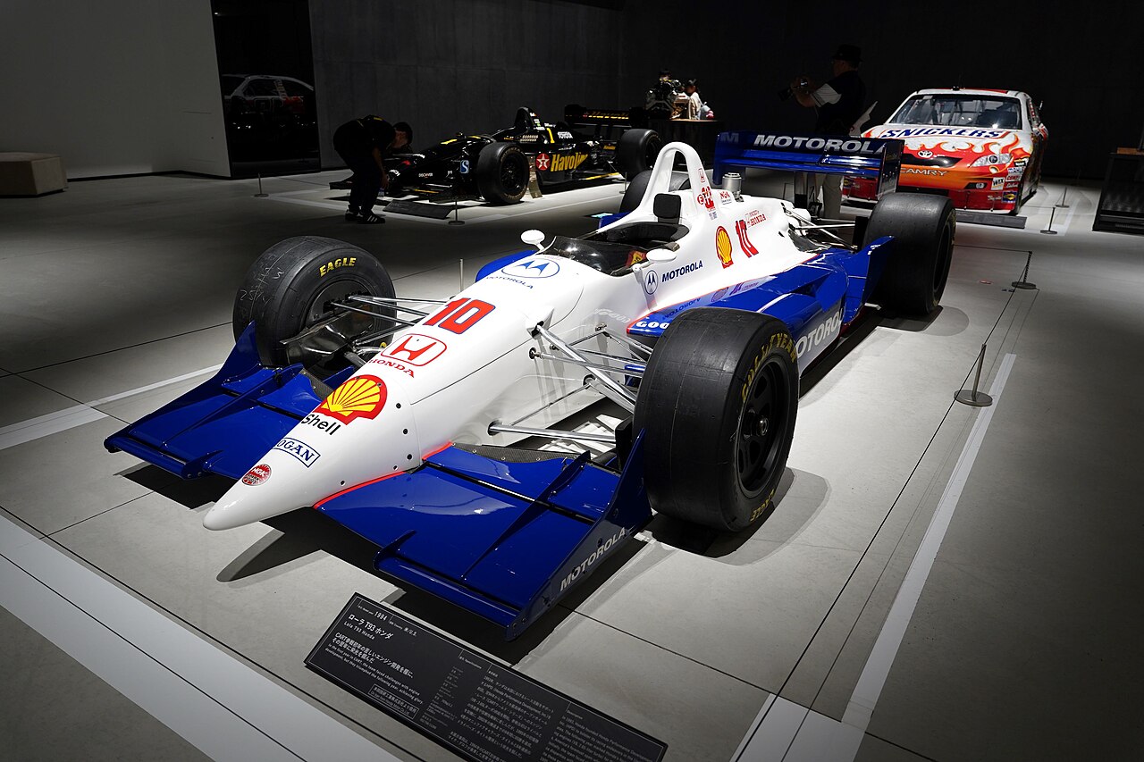 Lola-T93-Honda-FujiMotorSportsMuseum,NewmanHaasRacing-Lola-B200,Toyota-NASCAR-Camry18