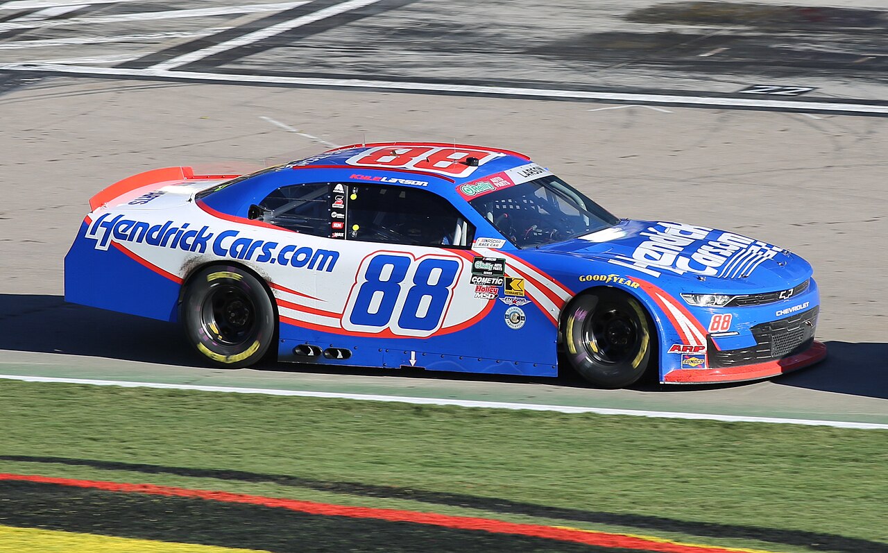 Kyle Larson – Larson Martinsville-ben eldöntheti a bajnoki címet