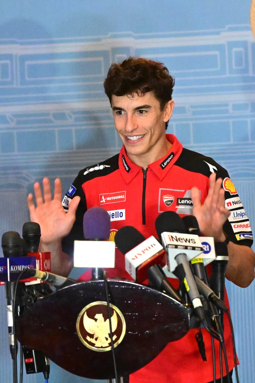 Marc Márquez speaking at the press conference at Merdeka Palace 3 (2025-09-30)