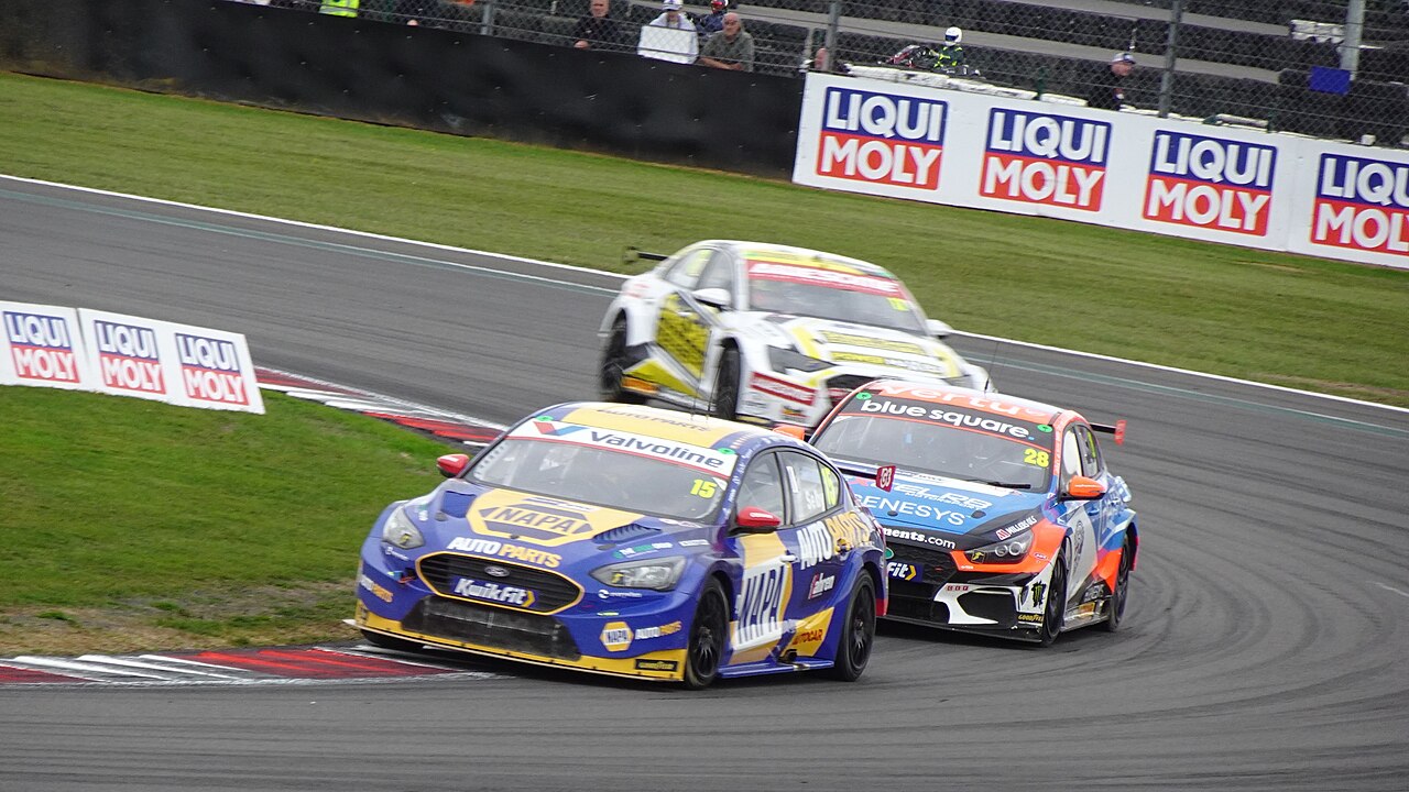 BTCC Race 2 Silverstone 2026 Lewis Selby Nicolas Hamilton