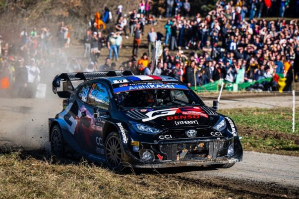 A WRC csapatok drasztikus döntése: Elhagyják a hibridrendszert a csúcsautókból