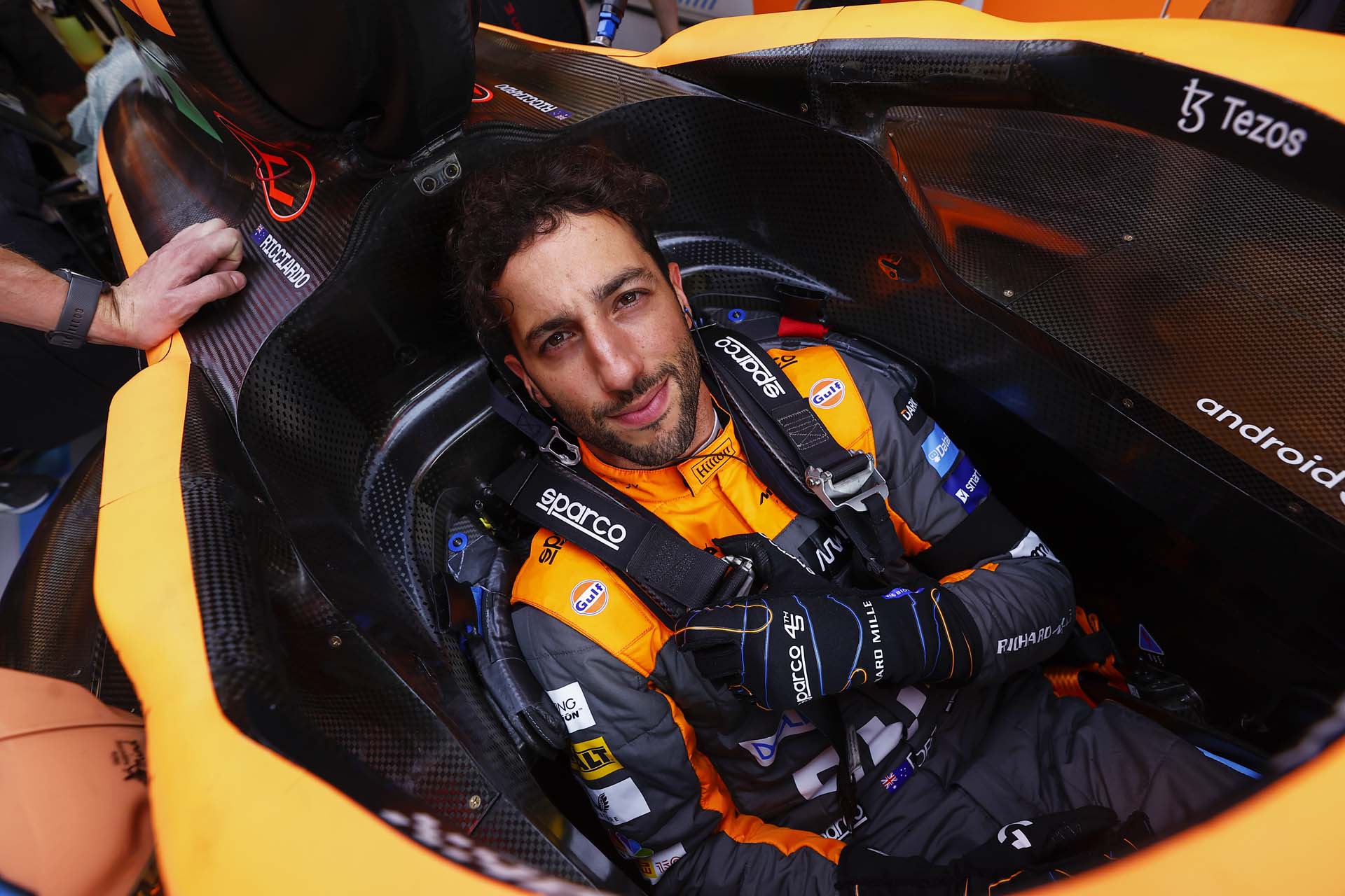 Ricciardo McLaren versenymérnöke: Frustráló, hogy így ért véget a dolog