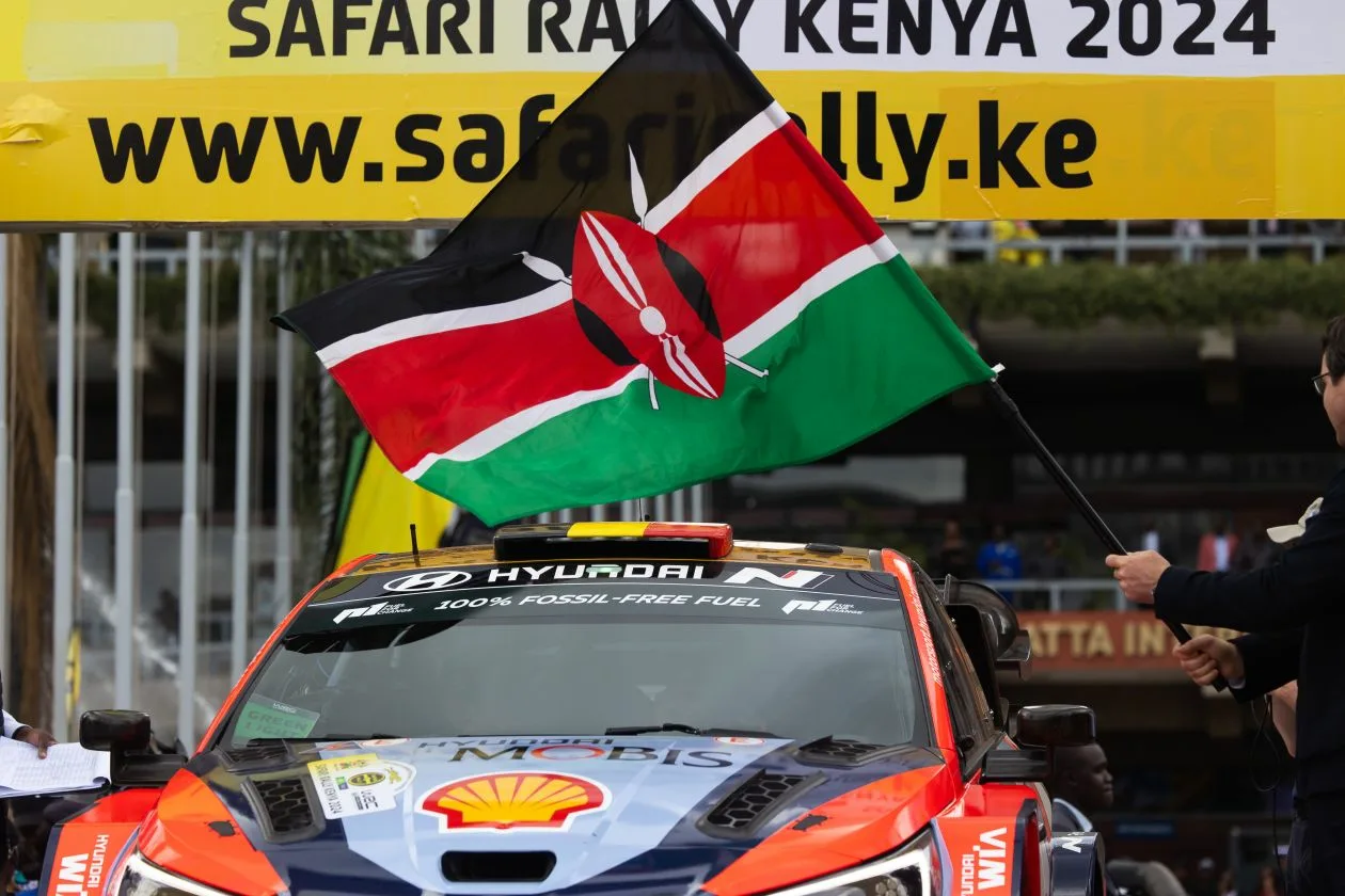Az újjáéledő Szafari Rally: Kenya elnöke támogatja a visszatérését maratoni versenyként