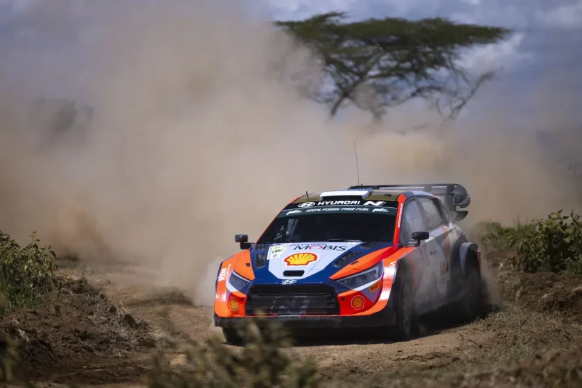 Szoros verseny a Toyota csapatnál Kenyában Tanak kiesése után