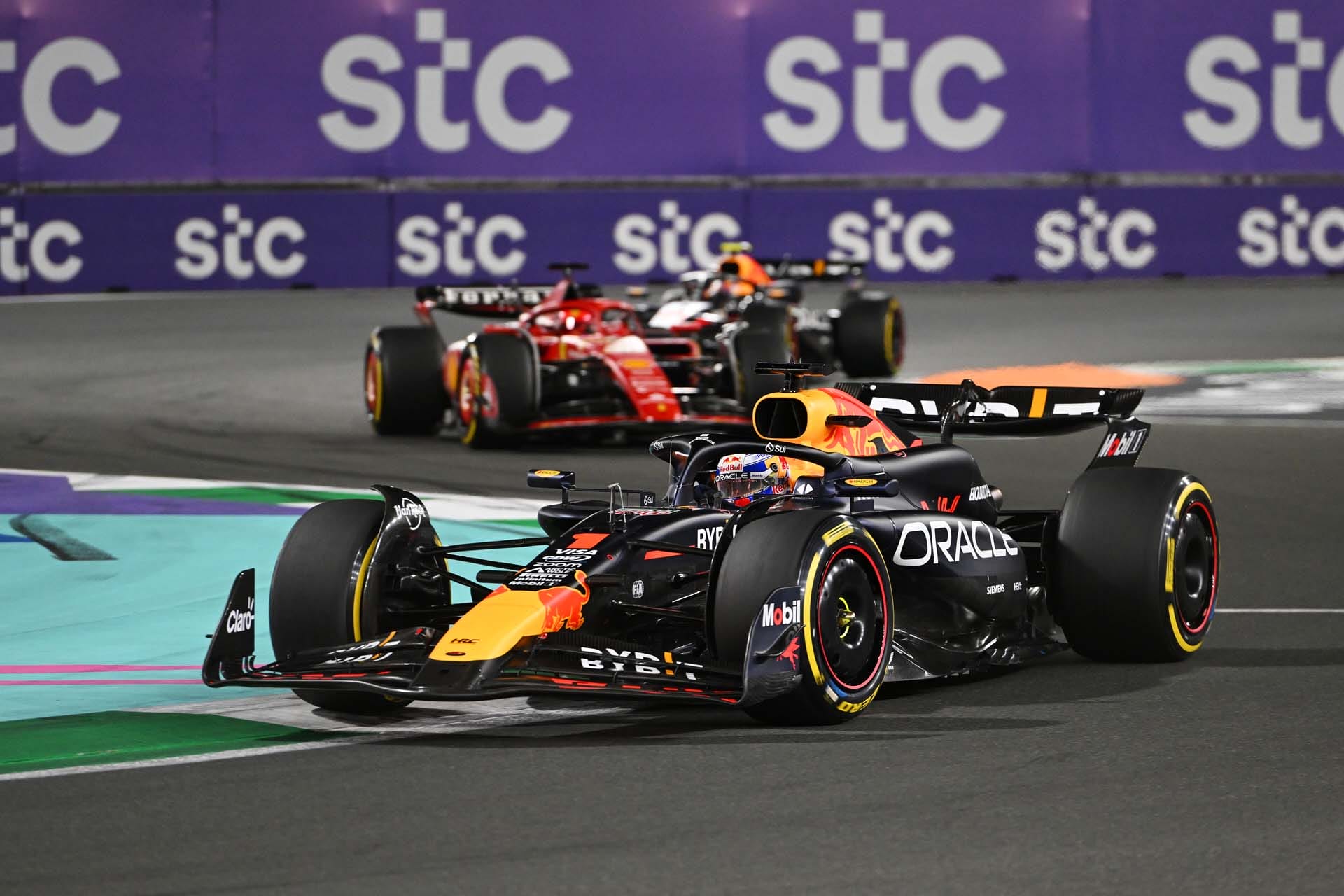 Verstappen átmeneti gondjai a hideg gumikkal a Formula-1-ben