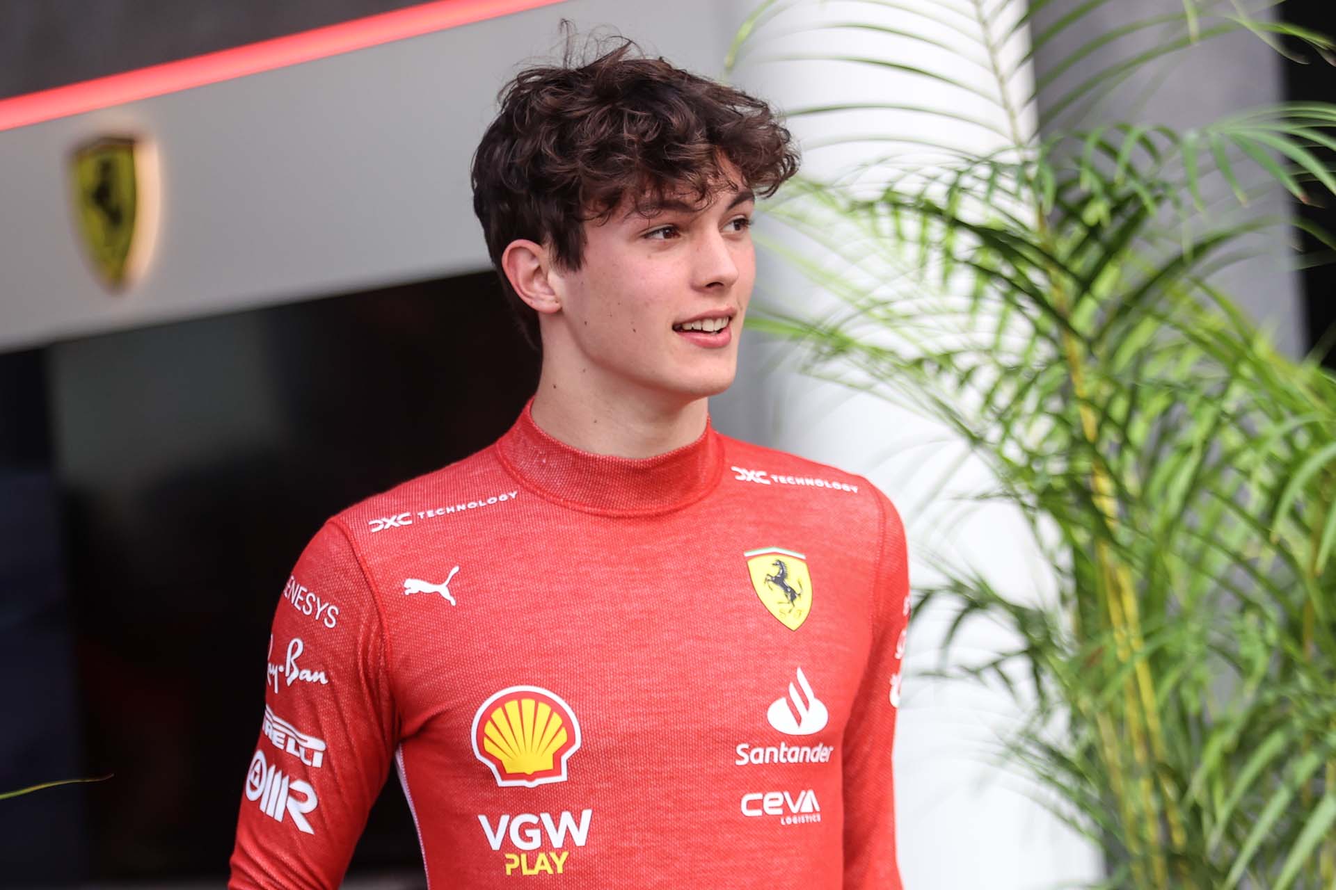 Bearman három órája a Ferrariban: Az F1 világát meghódító pillanatok