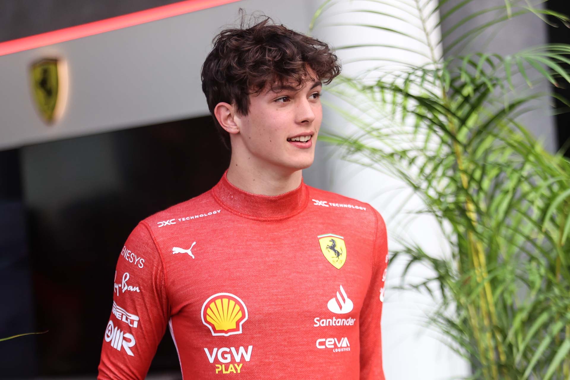 Oliver Bearmant, a Forma-1 újonca a Ferrari csapatában: exkluzív bemutató a F1VILÁG.HU-n