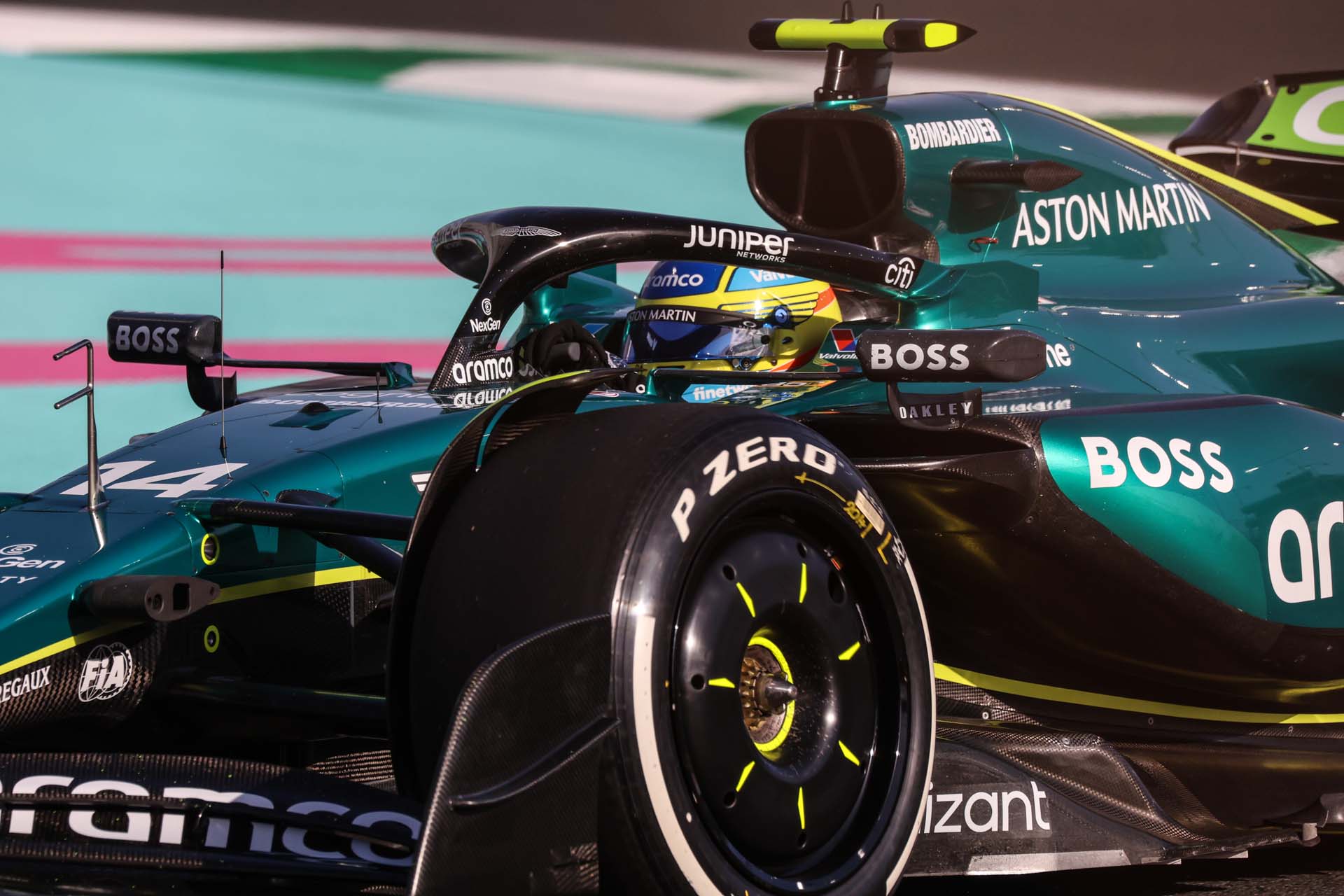 A Fogadóirodák korábban sosem látott összegeket nyújtanak Alonso pole-pozíciója esetén