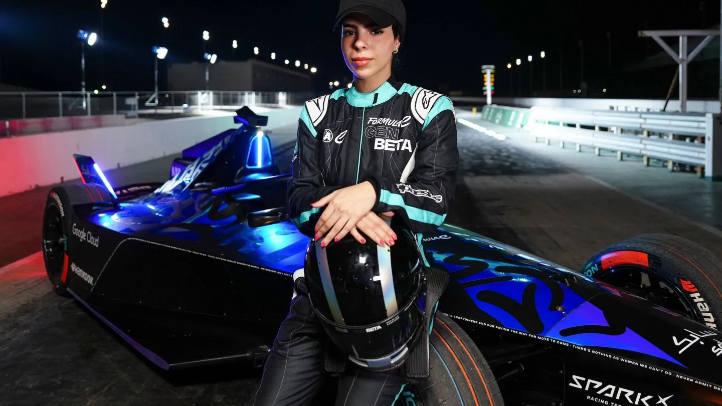 A szaúdi nő, aki szárnyaló sebességgel döntött új F1-es csúcsot