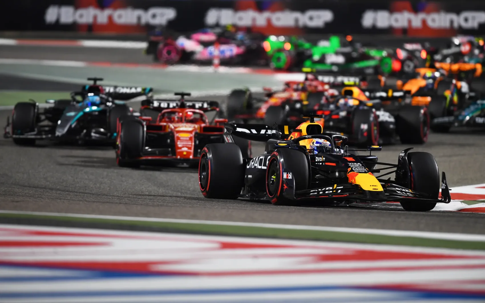 Az uralkodó Verstappen és a legyőzhetetlen Red Bull – Bahreini Nagydíj összefoglaló