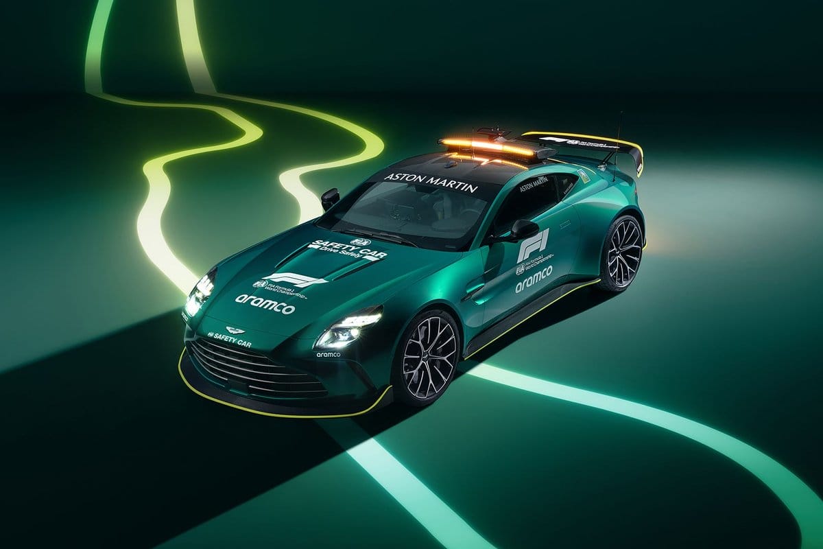 Aston Martin bemutatta legújabb biztonsági autóját – Galéria