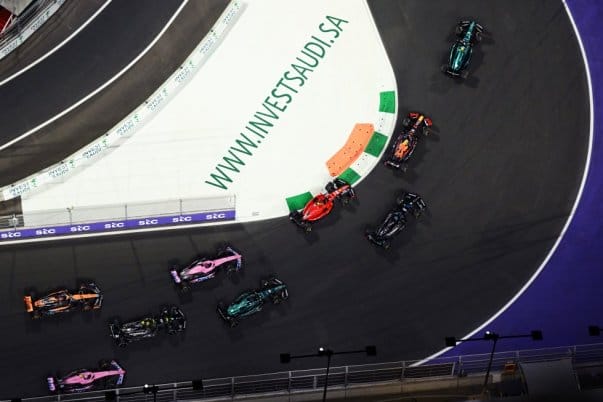 Az F1-es Szaúd-arábiai Nagydíj pontos menetrendje