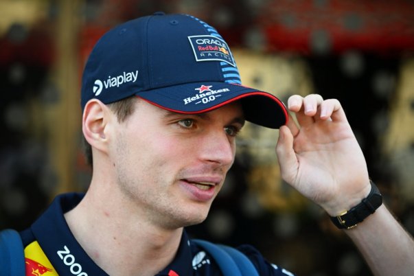 Az F1 új fejezete: Verstappen szerződése és Antonelli jövője a fókuszban