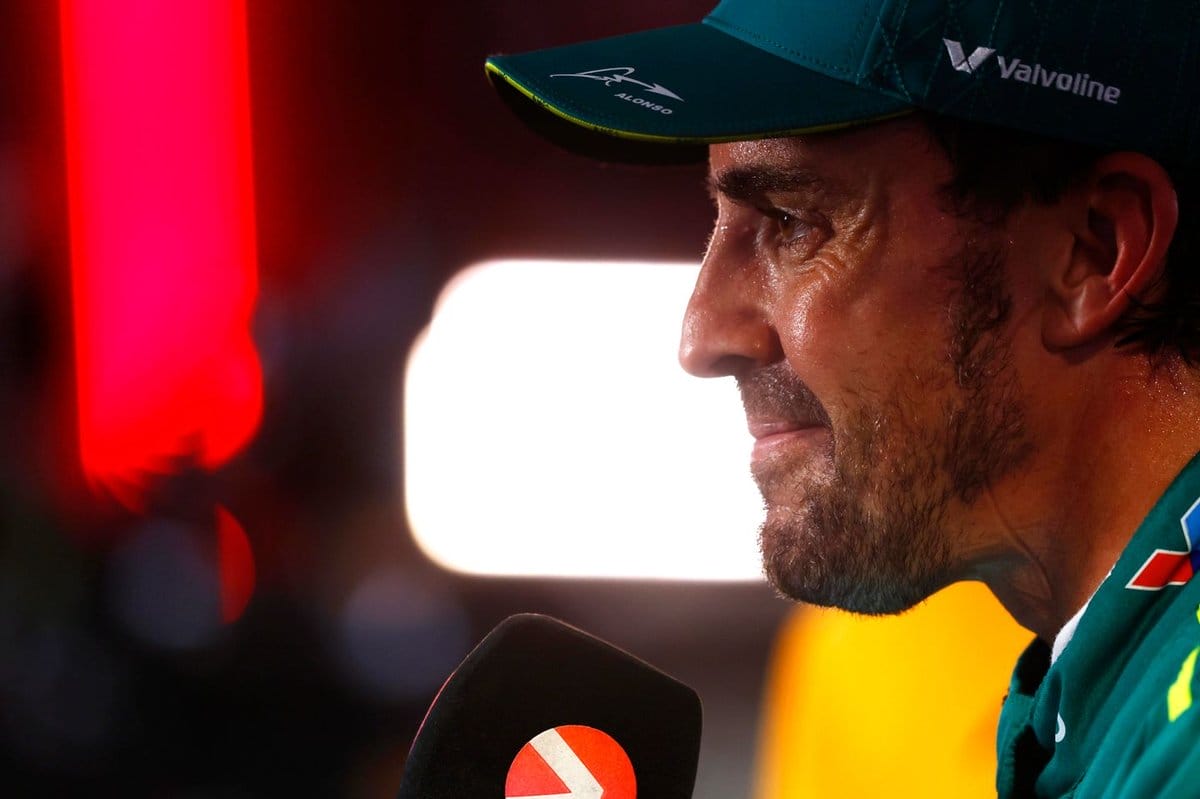 Fernando Alonso a McLarennel és a Mercedesszel szemben az Aston Martin fejlesztésének 2-3 tizedére van
