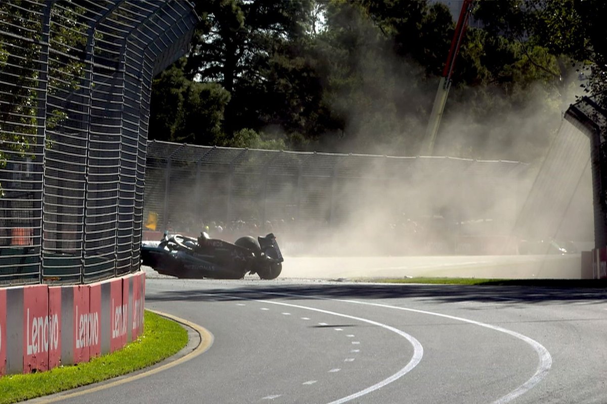Russell élete függ a Mercedes hibaelhárításán – Nagy veszélyben a Forma-1 versenyző