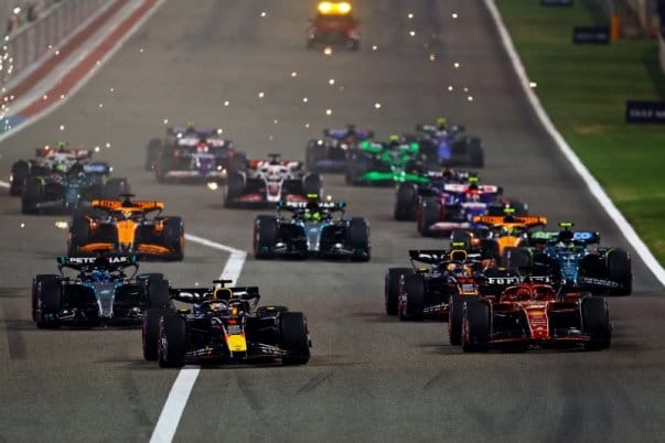 Az F1 2024-es szezonja: friss hírek és menetrend a versenysorozat folytatására