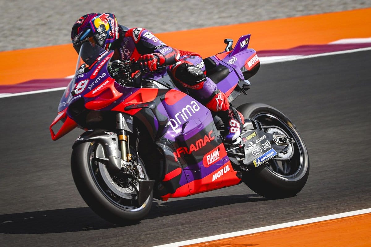 MotoGP: Jorge Martin elhódítja a pole-pozíciót Katarban, Marc Marquez a második sorban a Ducatival
