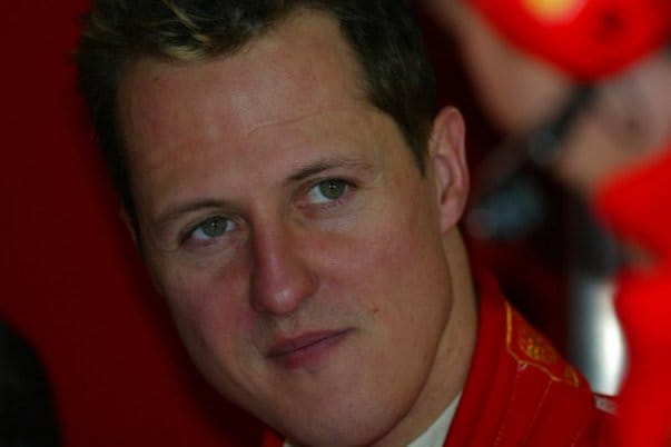 F1-Legenda átül a volán mögé: Schumacher, a taxisofőr