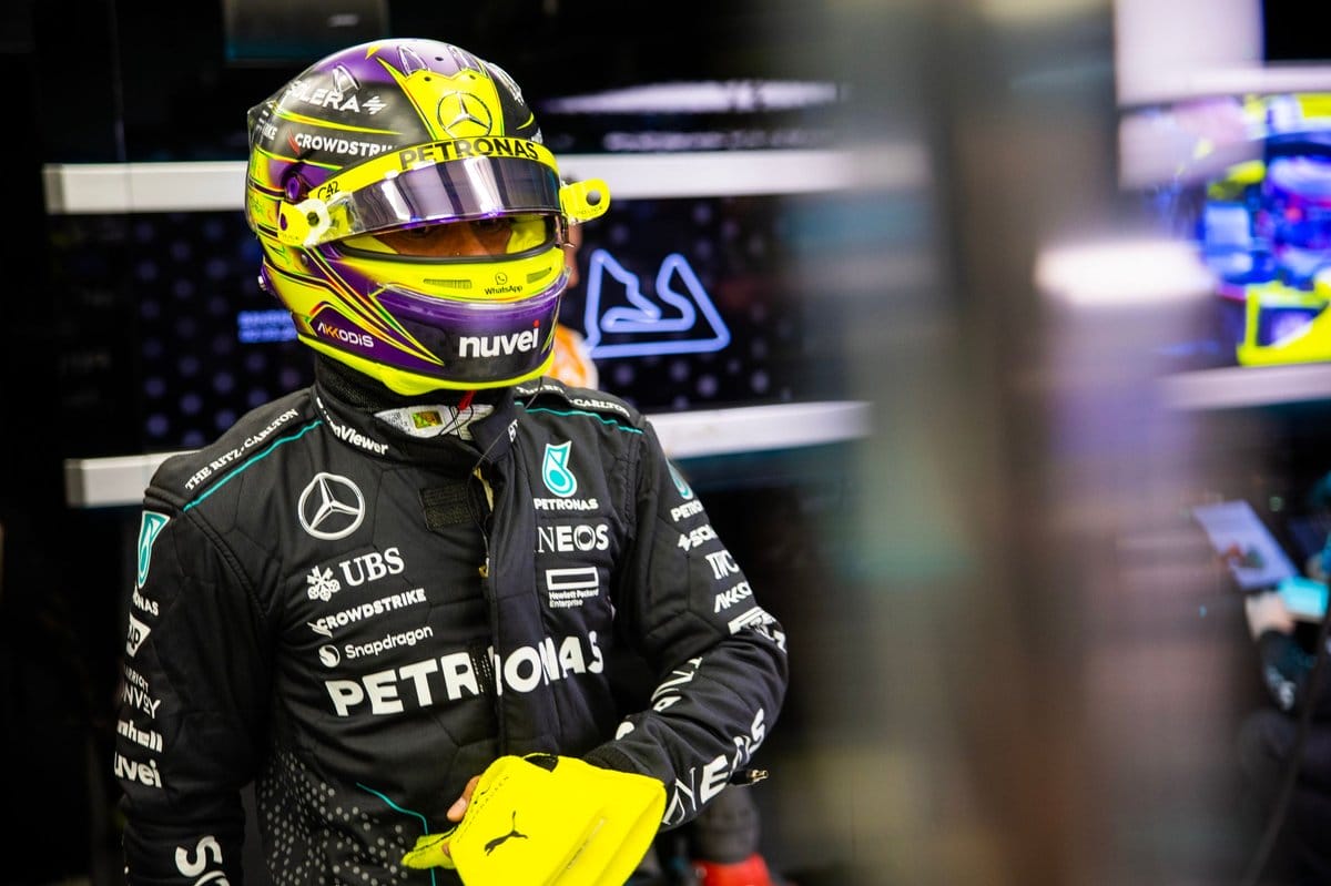 Hamilton: A Mercedes legenda „nem lazsálhatja el” az utolsó szezonát