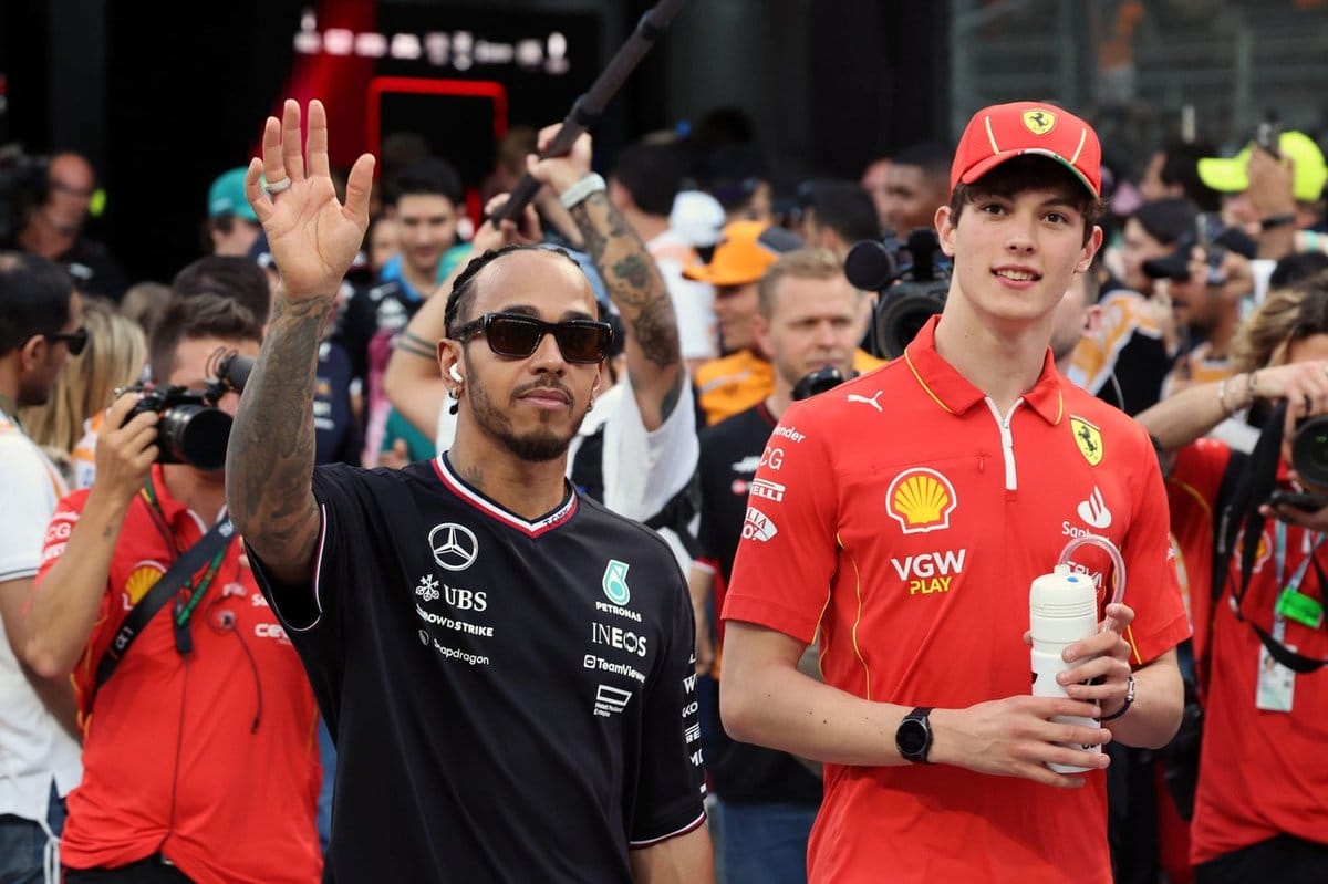 Az F1 fiatal tehetsége Charles Leclerc elismerése Lewis Hamilton kivételes tehetségének