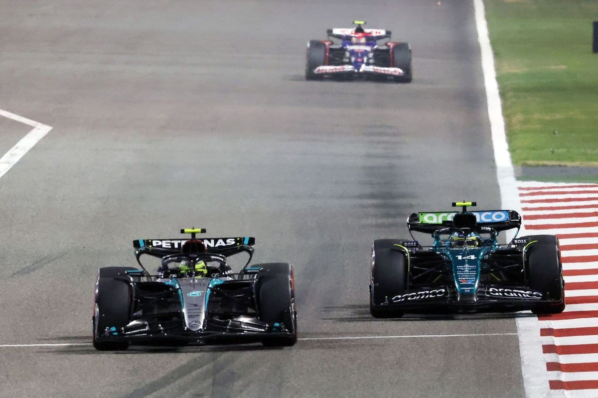 Lewis Hamilton furcsa panaszáról: „Eltört az ülésem” – szól a világhírű versenyző legújabb nyilatkozata