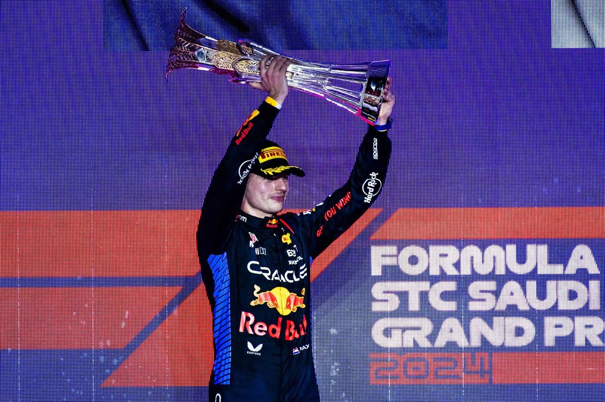A Red Bull különleges festéssel hódít az évfordulós versenyen