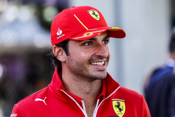 Sainz a végére elfáradt, de több hasonlót vár a Ferraritól