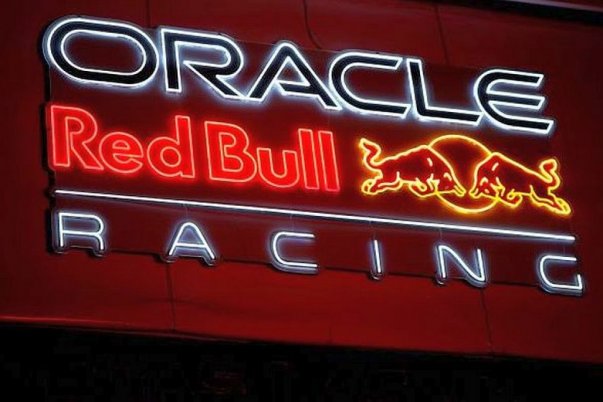 A Red Bull kémje és Ocon fájdalmai: friss F1-es hírek a keddről