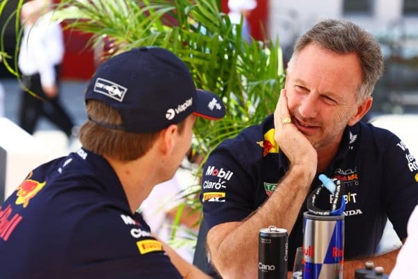 Verstappen keményen támadja a Red Bull csapatvezetését: felháborodott sajtótájékoztató a háttérben