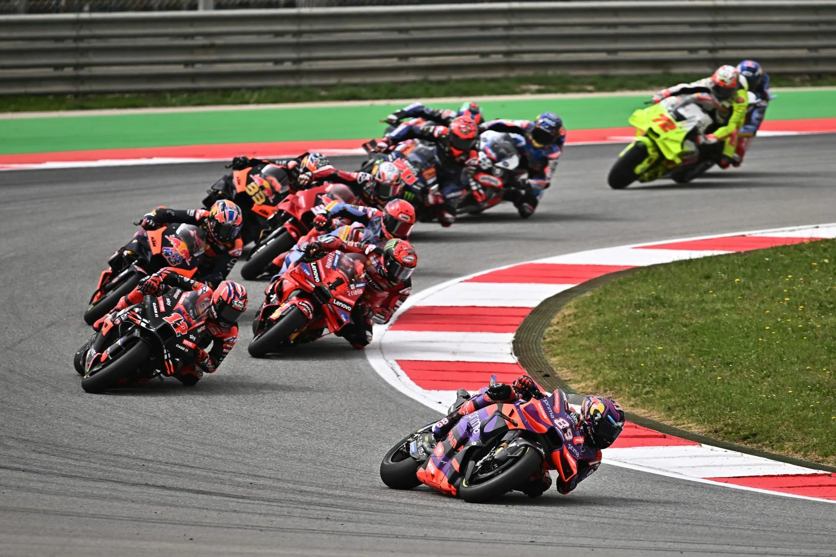 A MotoGP vezetői fontolgatják a Forma–1-gyel közös hétvége lehetőségét