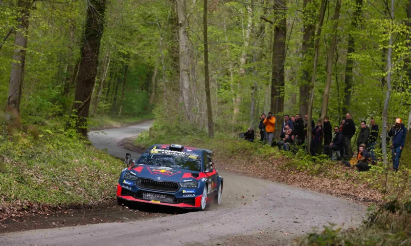 A Belga Rally Bajnokság Második Versenyén Döntő Csata után Jos Verstappen Az Élről Kilőve
