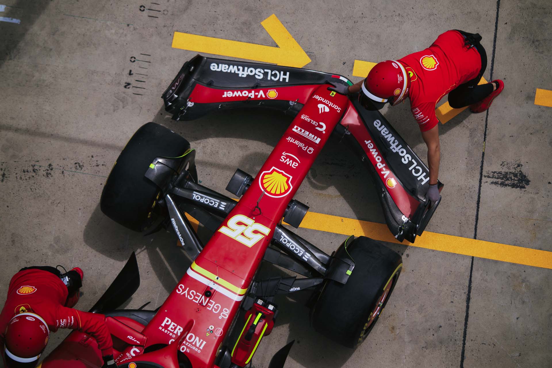 Sainz mesteri taktikája a Ferrarinak: A megfelelő időben beavatkozott a bajba