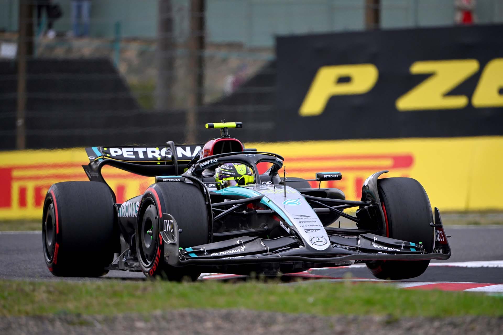 Hamilton küzdelmei a Mercedes autójával folytatódnak