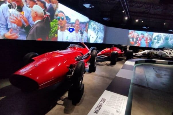 Zsinórban húsz éve először Bécsben: Az F1-kiállítás elbűvölő vonzásával