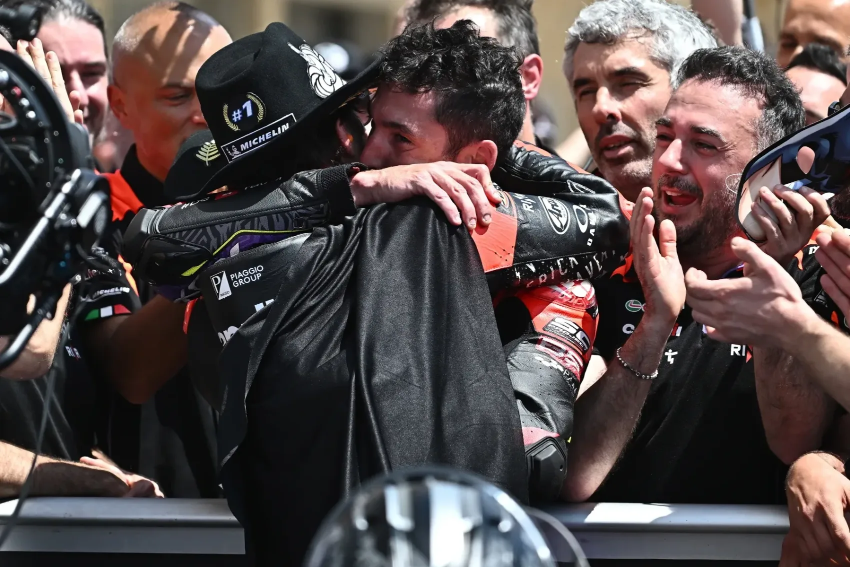 Az átcsábított Viñales Espargaró motorján nyert – büszkeség öntött el a versenyzőt