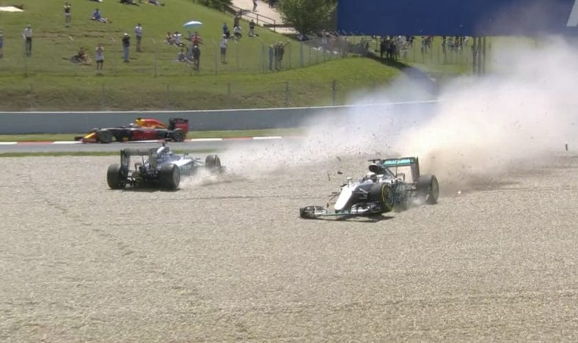A Mercedes drasztikus döntést hozott Hamilton és Rosberg ütközése után