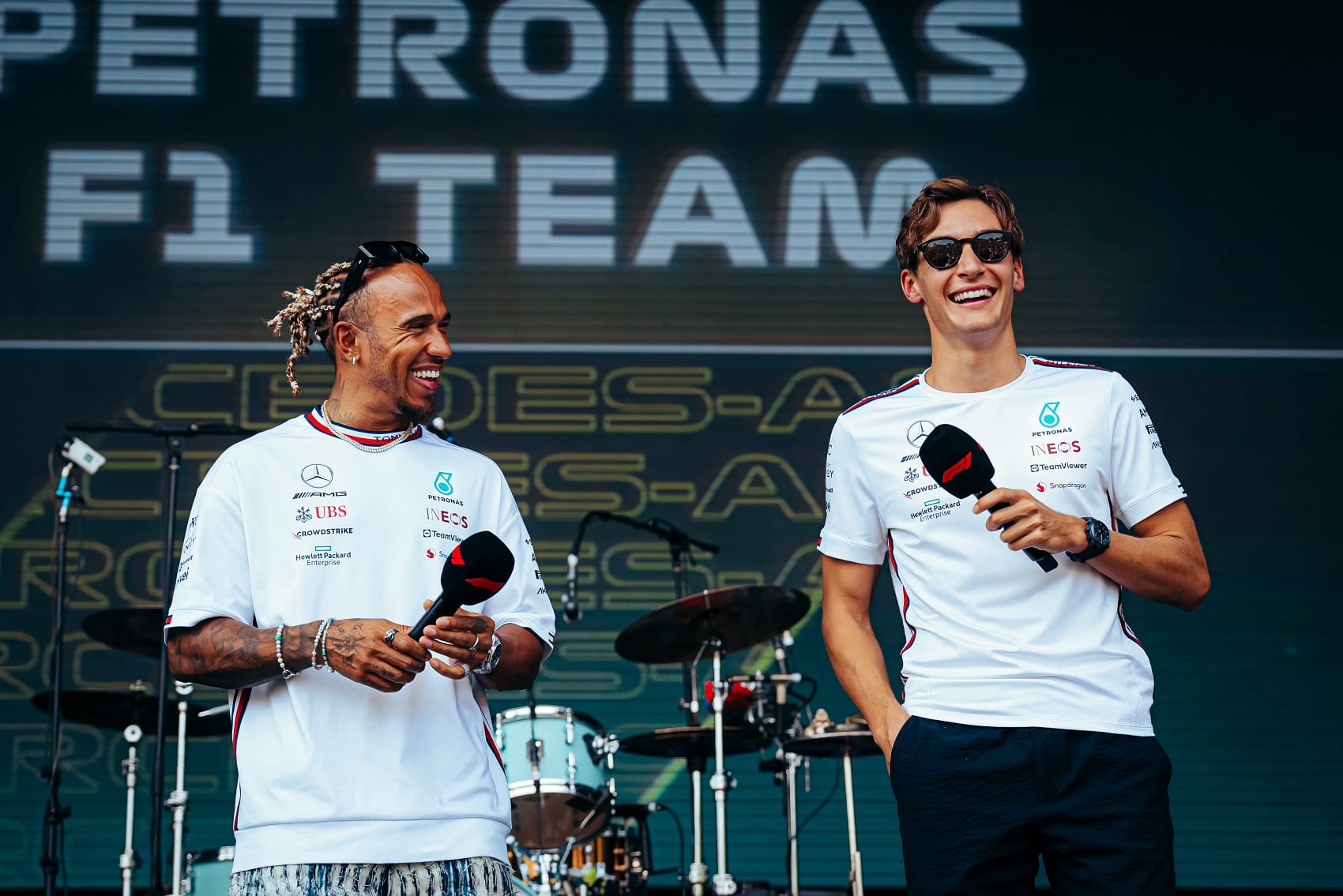 Russell és Hamilton kifinomult terve az 2025-ös Mercedes versenyzőjére