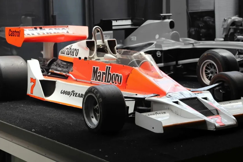 James Hunt fia vezetett apja utolsó McLarenjében, és eloszlatott egy tévhitet – Videó!
