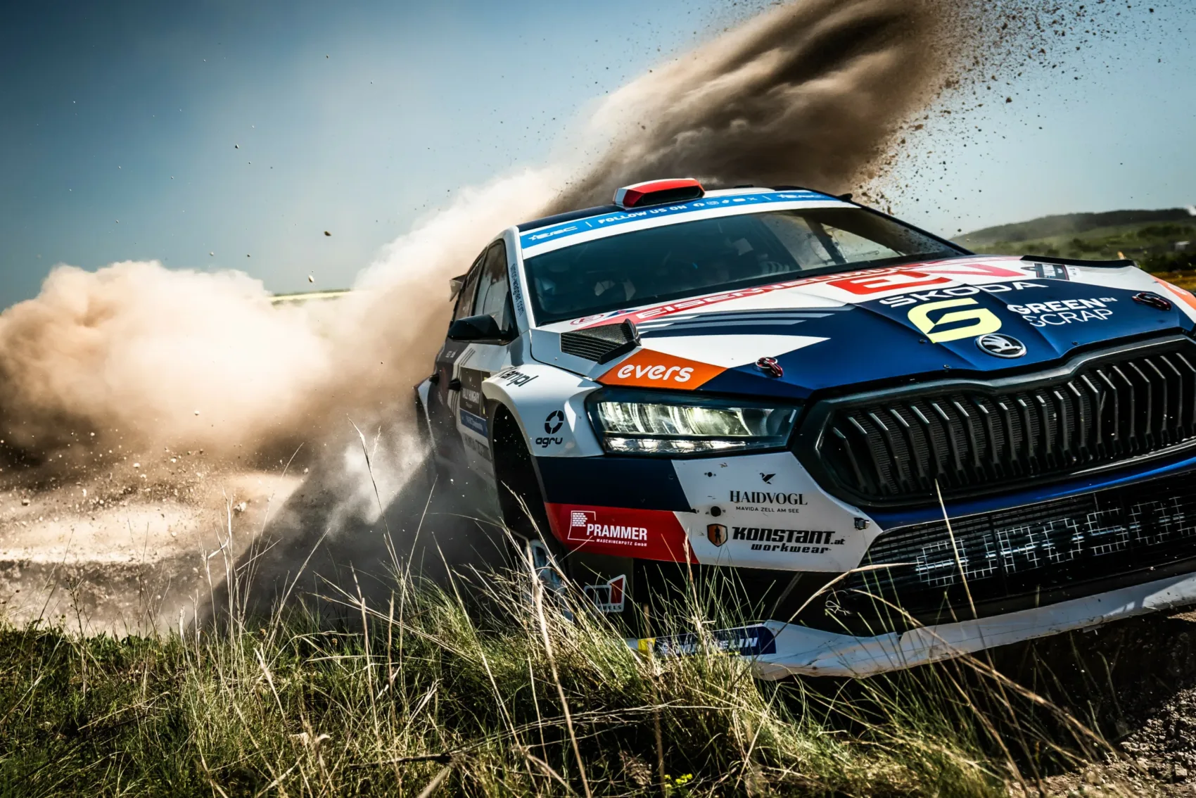 V-Híd Rally Hungary: Wagner magyarul köszönt, Csomós az ötödik helyre tör előre Marczyk defektje után