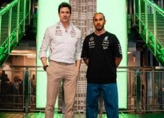 Aston Martin átigazolási kérvény, Hamilton remek teljesítménye – friss F1 hírek