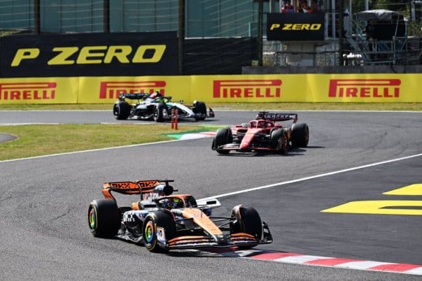 Sainz és Mercedes közötti fejlesztési verseny – friss F1 hírek szombaton