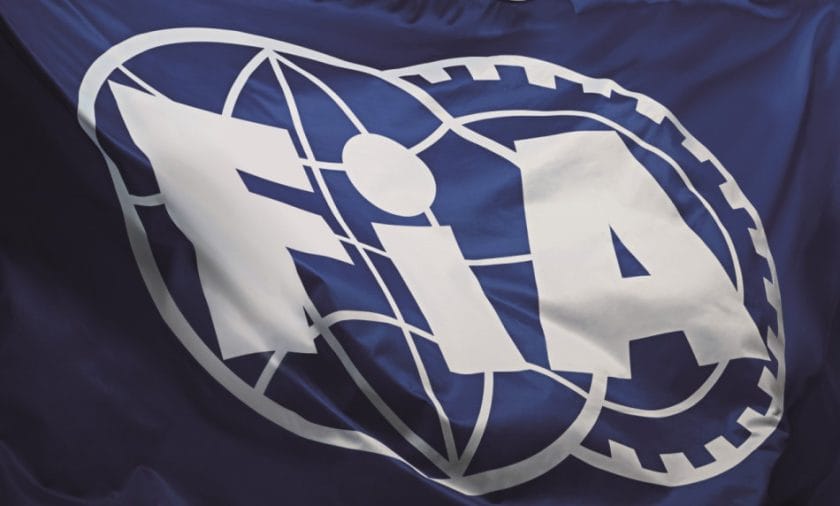 Az FIA Rimánkodik és Távozást Lenget Be