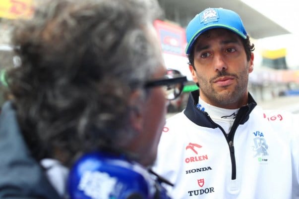 A sebesség esszenciája: Mekies Ricciardo sebességgel magyaráz