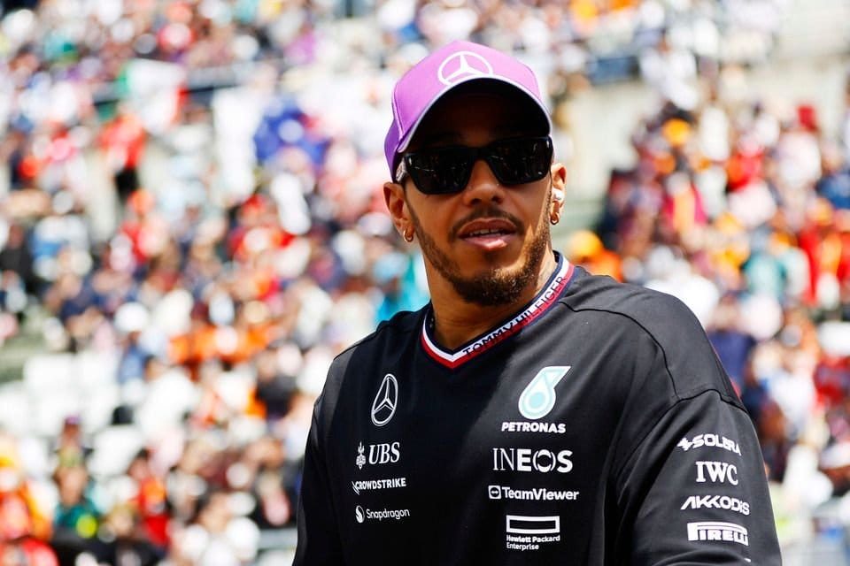 Lewis Hamilton üzenete a riporternek: „Nincs jobb kérdésed?”