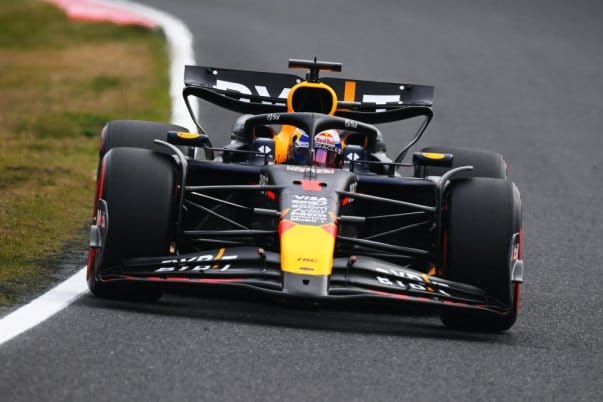Verstappen győzött Japánban, Perez remeklésével a második helyen