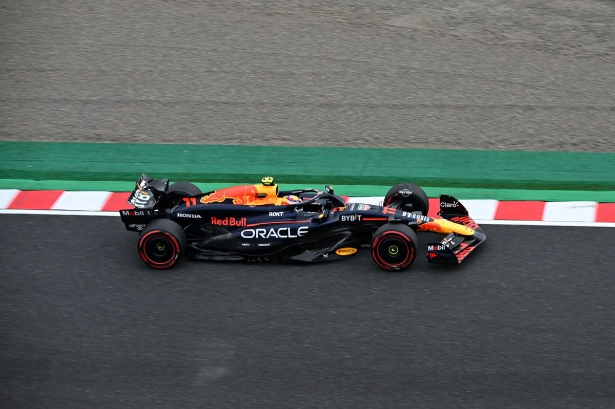 Beavatkozás a csúcskategóriában: Motorcsere a Red Bull és a Mercedes csapatoknál az F1-es Japán Nagydíj előtt