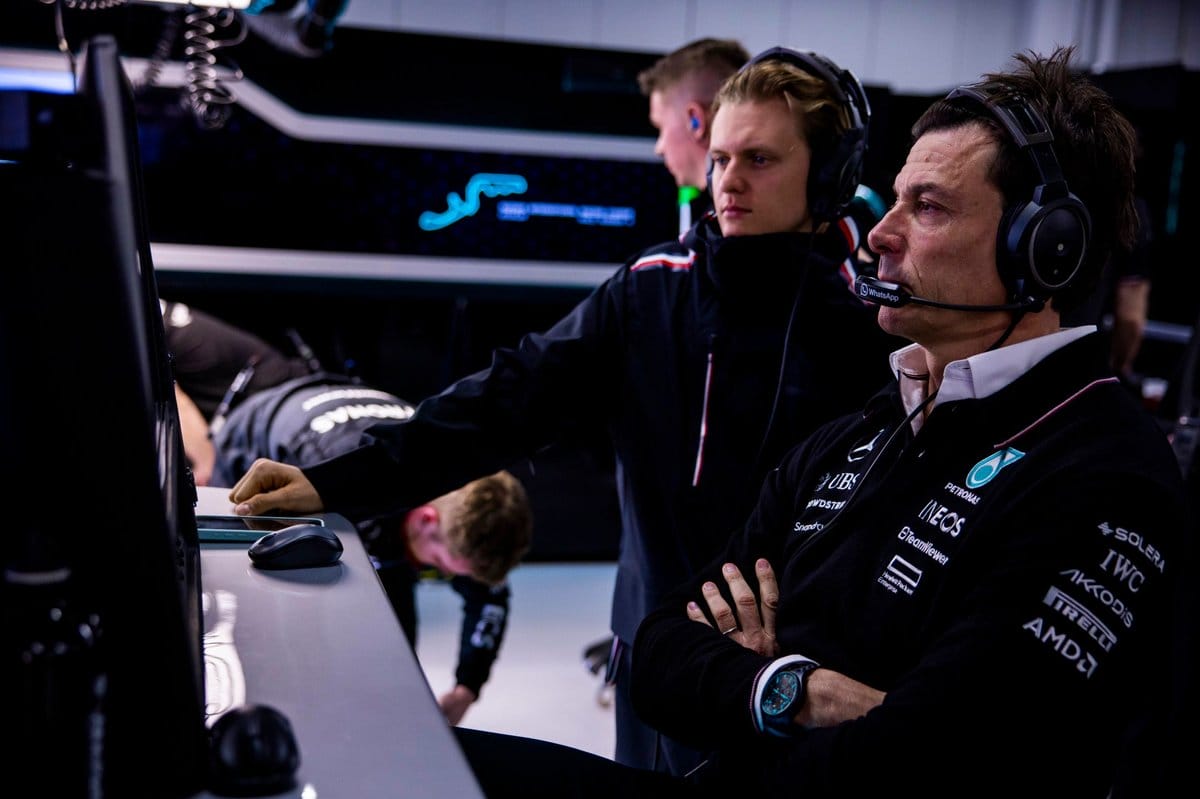 Nico Rosberg cáfolja a mercedeses pletykákat: ‘Meg tudom erősíteni, hogy tárgyaltam Wolffal’