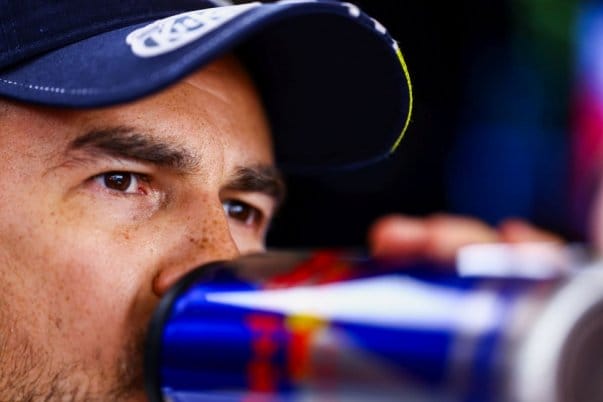 Perez változtat a stratégiáján: nem a Verstappenre koncentrál
